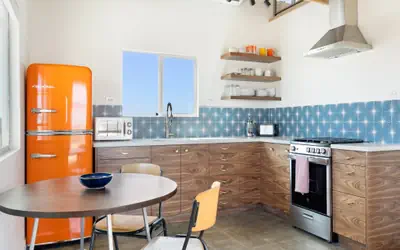 Green Jackrabbit - Hot Tub, Record Player