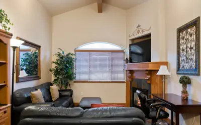 Villa 3049 2 Bed 2 Bath Full Kitchen