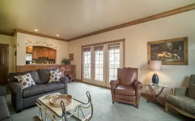 Villa 2090 3 Bed 3 Bath Full Kitchen