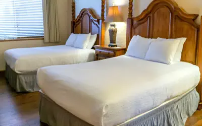 Villa 1071 2 Queen Beds - 1 Bedroom 1 Bath No Kitchen