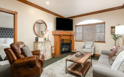 Villa 2081 2 Bed 2 Bath Full Kitchen