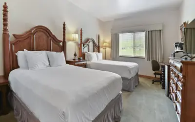 Villa 2013 2 Queen Beds - 1 Bedroom 1 Bath No Kitchen