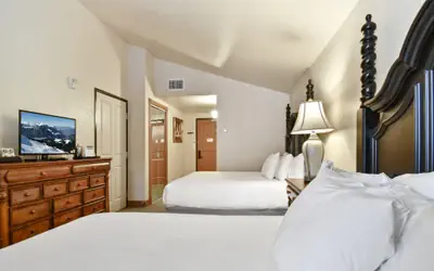 Villa 3066 2 Queen Beds - 1 Bedroom 1 Bath No Kitchen