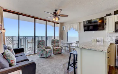 1114 Top Floor Treasure-WITH FREE E-BIKE RENTALS