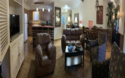 C24 - Lake view three bedroom, three bath Harbor North luxury cottage with private hot tub overlooking Lake Ouachita