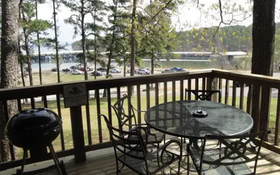 Mountain Harbor  Lodge cottage on Lake Ouachita.