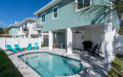 233 Hook Wine & Sinker