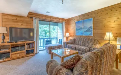 Seven Springs Stoneridge 3 Bedroom Deluxe Condo, Pet Friendly!