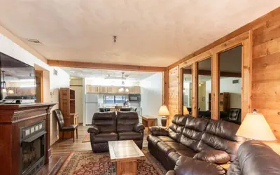 Seven Springs Stoneridge 3 Bedroom Standard Condo - Ski-In/Out, Pet Friendly!