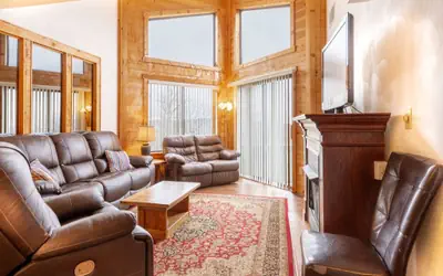 Seven Springs Stoneridge 3 BR + Loft Standard Condo, Pet Friendly!