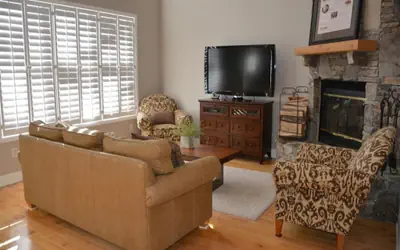 Seven Springs Woodridge 3 Bedroom Premium Condo, Private deck with wooded view