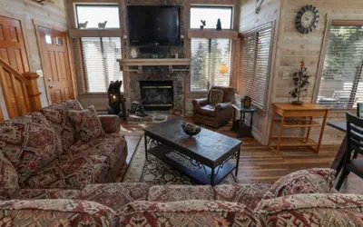 Seven Springs Sunridge 3 Bedrooms Premium Condo, Private Hot Tub!