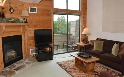 Seven Springs Sunridge 1 BR + Loft Deluxe Condo, Ski-In/Out