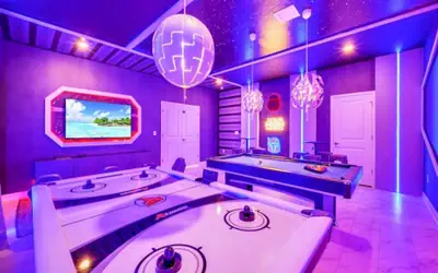 9 Bed Home With Theme Bedrooms Game Room,Pool Spa