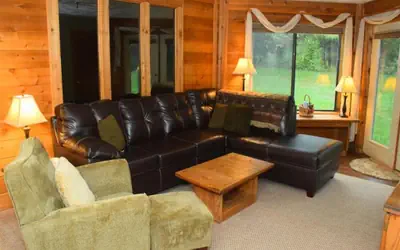 Seven Springs 3 BR Condo, walk to slopes!