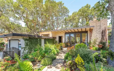 3891 Robert R Jones House