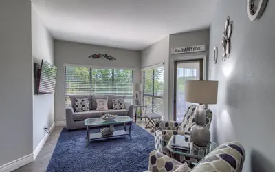 IC 316 Riverfront Bliss