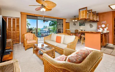 Big Island Kahaluu Bay Villa 102