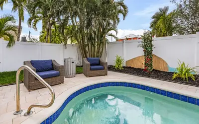 149 The Pearl St Bungalow: Pool, Cozy Living, Close to the Gulf