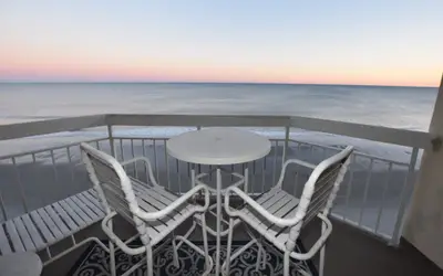 0702 Waters Edge Resort