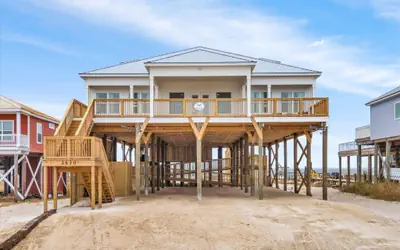 The Anchored Lighthouse - 2630 Bienville Blvd