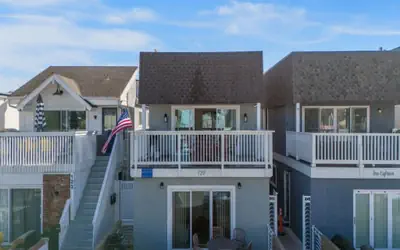 Bright & Renovated Just Steps from the Beach:120 A