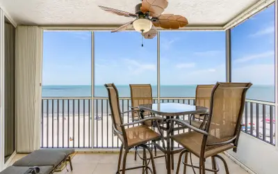 Beach Villas 505 Beachfront Condo: Gulf Views, Heated Pool & BBQ