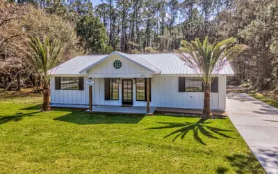 Las Brisas -131 Bienville