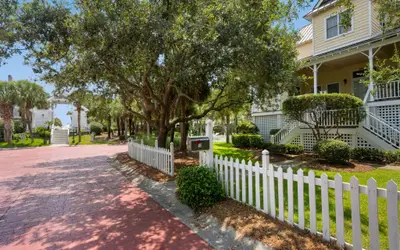 Ford in DeBordieu Colony