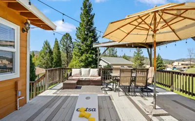 Kathy's Korner - Pet Friendy with Large Deck!