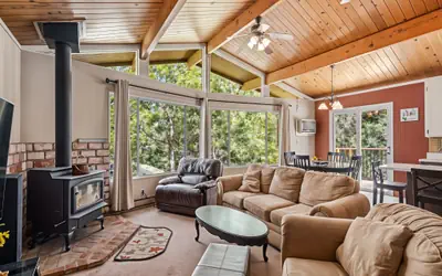 Buttercup Cabin- 2-Level Home with Spacious Yard