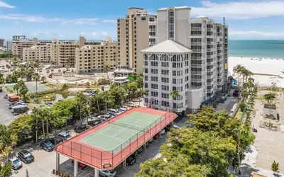 Gullwing 301 3BR Beachfront Oasis