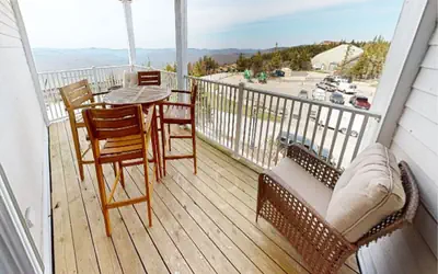 Seneca 220 - Brigham Two Bedroom Condo