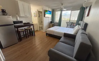 Mellow Kuhio Village Studio