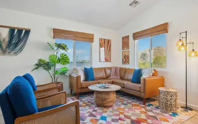 Tangerine House - Hot Tub, Fire Pit, BBQ!