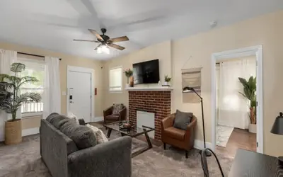 Bright and Newly Remodeled Apartment Near EMU 1