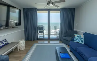 ROYAL GARDEN RESORT 601