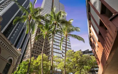 Chic DT Honolulu Executive Condo