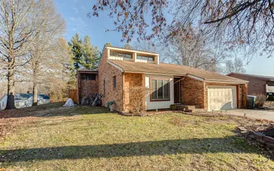 Spacious Tranquility in Belleville