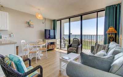 0208 Tiki Tower-WITH FREE E-BIKE RENTALS