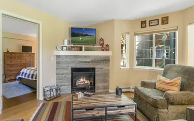 901 Crazy Horse Circle