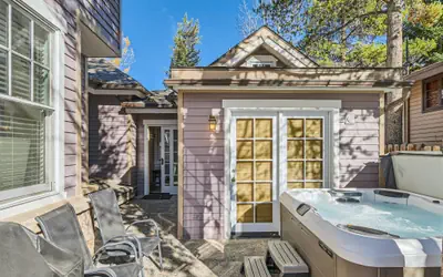 The Fox Den on French St