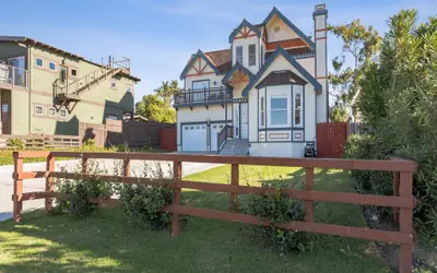 Coastal Haven in Oceanside: Cozy Beach Getaway