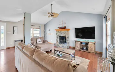 Spacious Hidden Paradise at Lake Norman