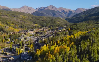 Hi Country Haus - 10-18