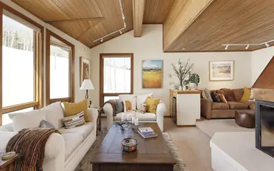 Ski-In/Ski-Out Luxury Townhome with Stunning Views