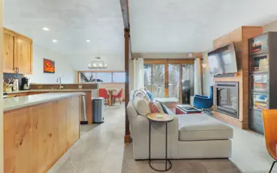 VP-C112 Village Point