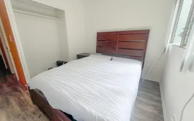 Waikiki 2-Bedroom Retreat by Beach on Kaiulani Ave