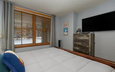 Premium Unit 1100 - One Bedroom - Zephyr Mountain Lodge