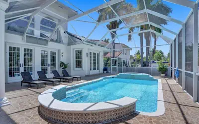 6BR Elegant Hollywood Lakes Mansion w/ Pool & Spa